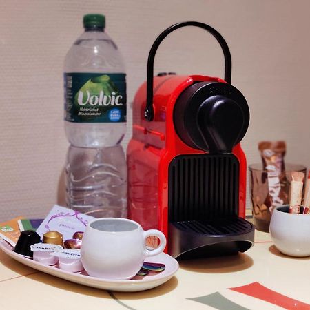 Comfort Suites Koelnmesse: Spacious Rooms with Free Parking & Wi-Fi Exterior photo