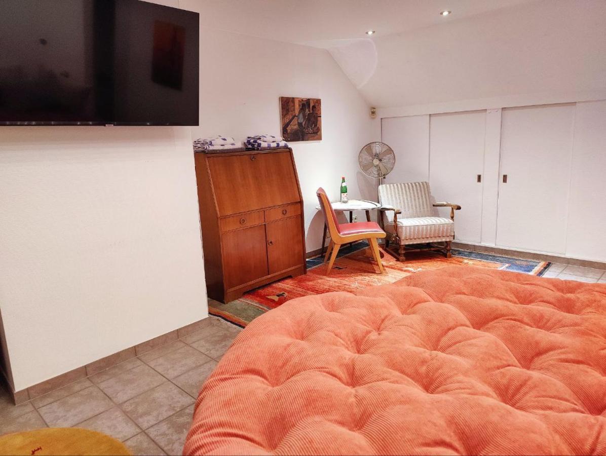 Comfort Suites Koelnmesse: Spacious Rooms with Free Parking & Wi-Fi Exterior photo